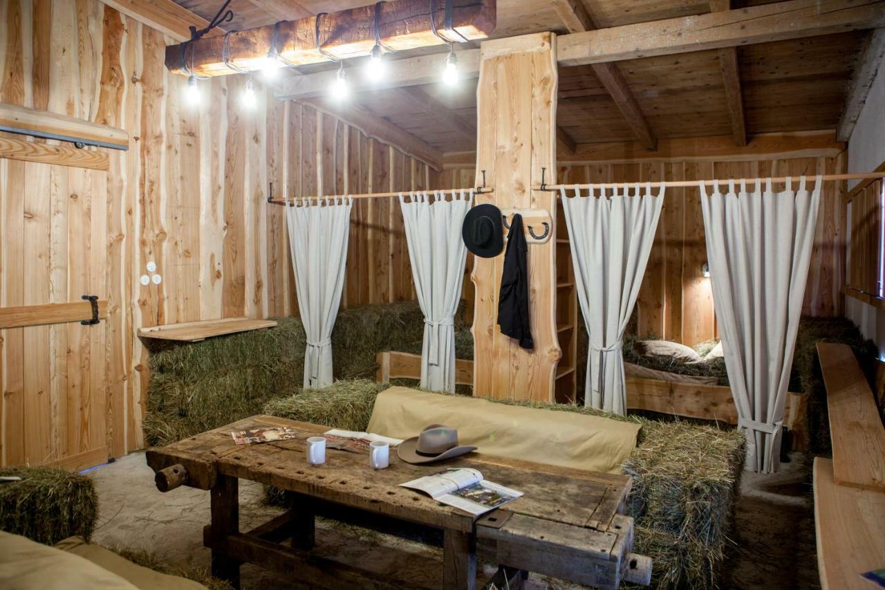 Вілла Farm Volk Suhorje Екстер'єр фото